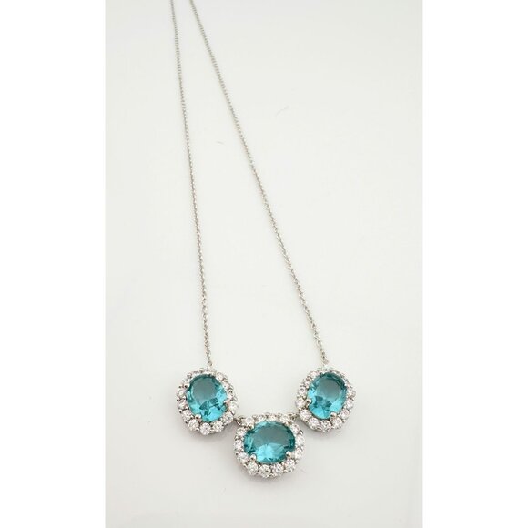 Shimmering 11.3 ct  Vivid Lab Created Blue Topaz Necklace - Picture 3 of 9